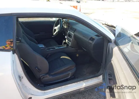 2010 Dodge Challenger Se z USA, uszkodzony, nr VIN 2B3CJ4DV4AH306544